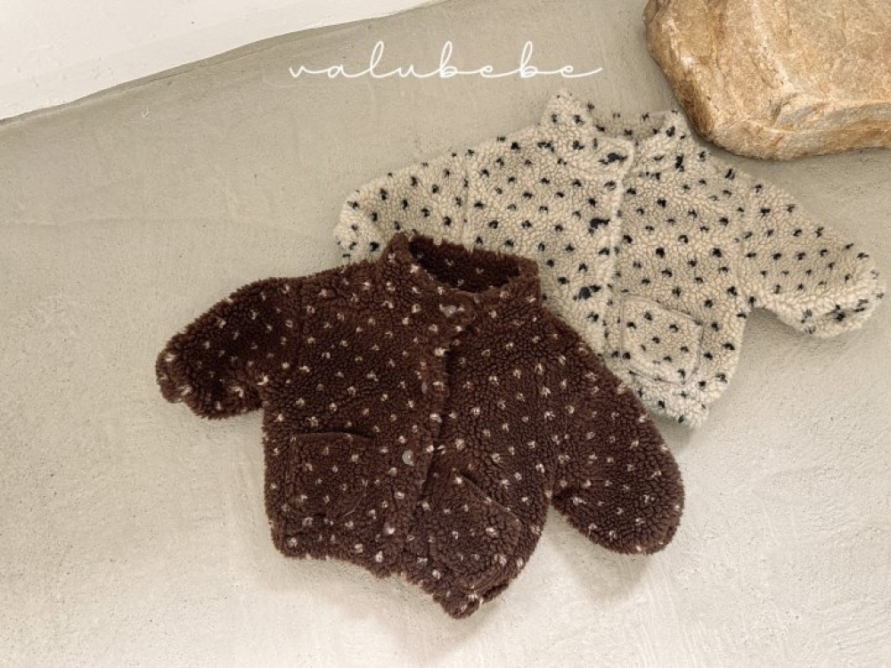 點點仿羊毛厚外套