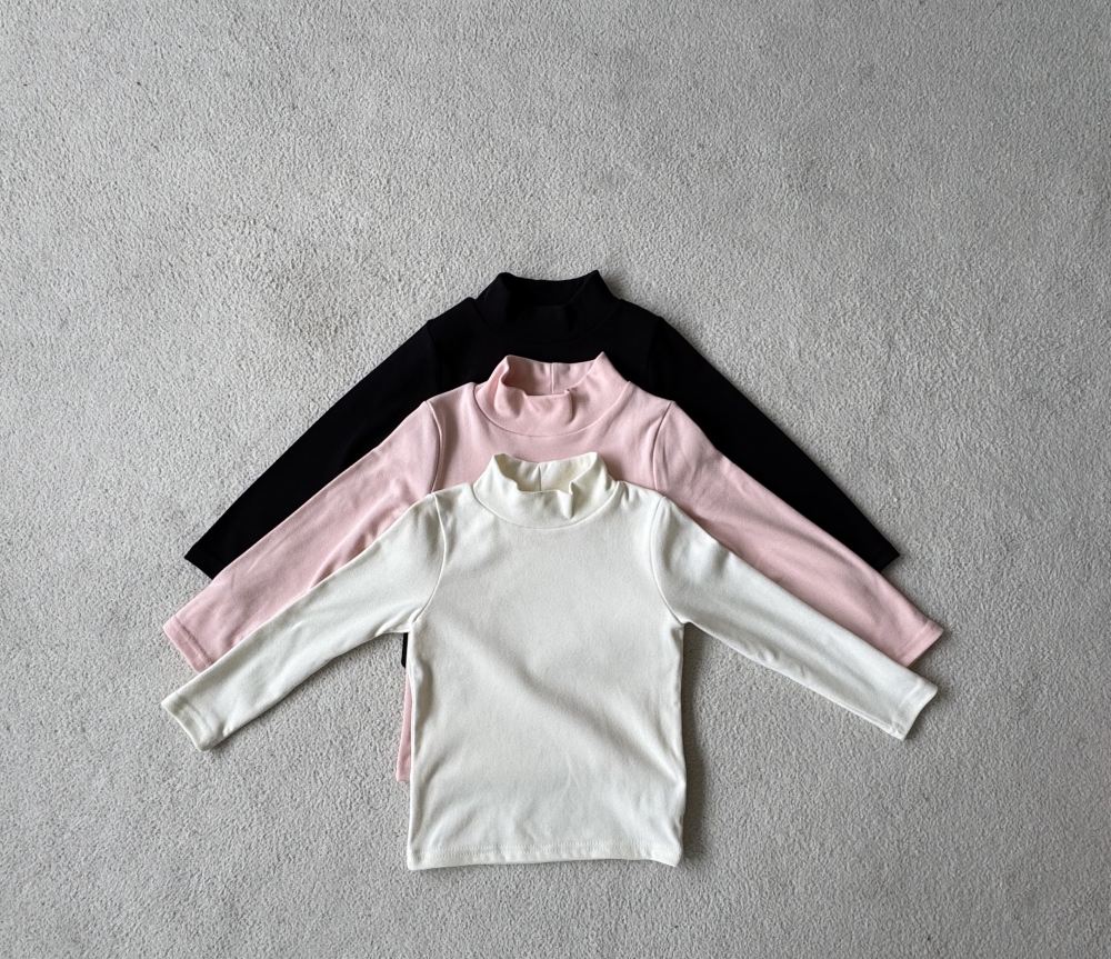 素面高領內搭上衣