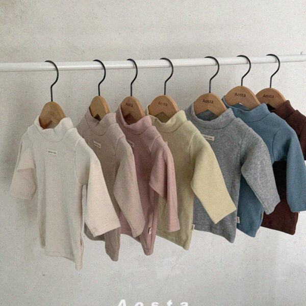 素面高領內搭上衣