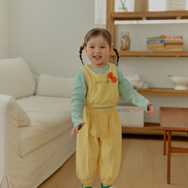 ImageDrain-20260221T093522.597Z kitty亮色活潑套裝