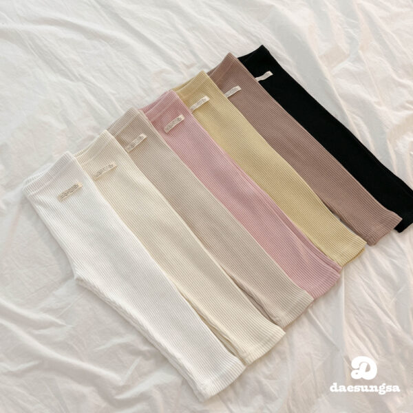 IMG_9434 素面彈性貼腿褲