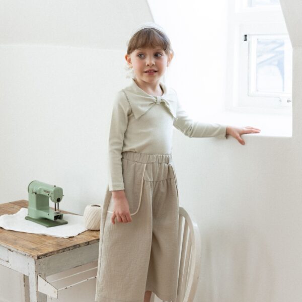 ImageDrain-20260310T023806.739Z 大口袋線條設計寬褲